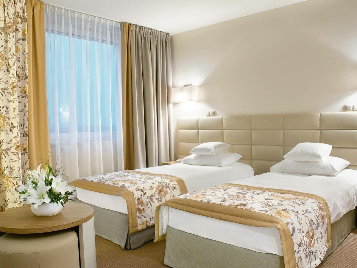 Hotel Petropol Płock Eksteriør billede